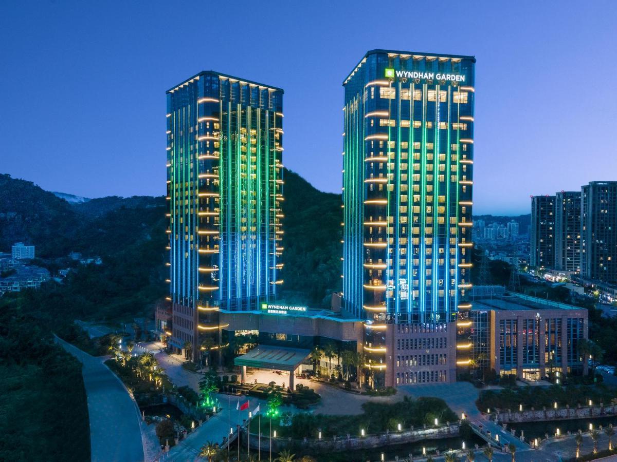 Отель Wyndham Garden Yuhuan Downtown Тайчжоу Экстерьер фото